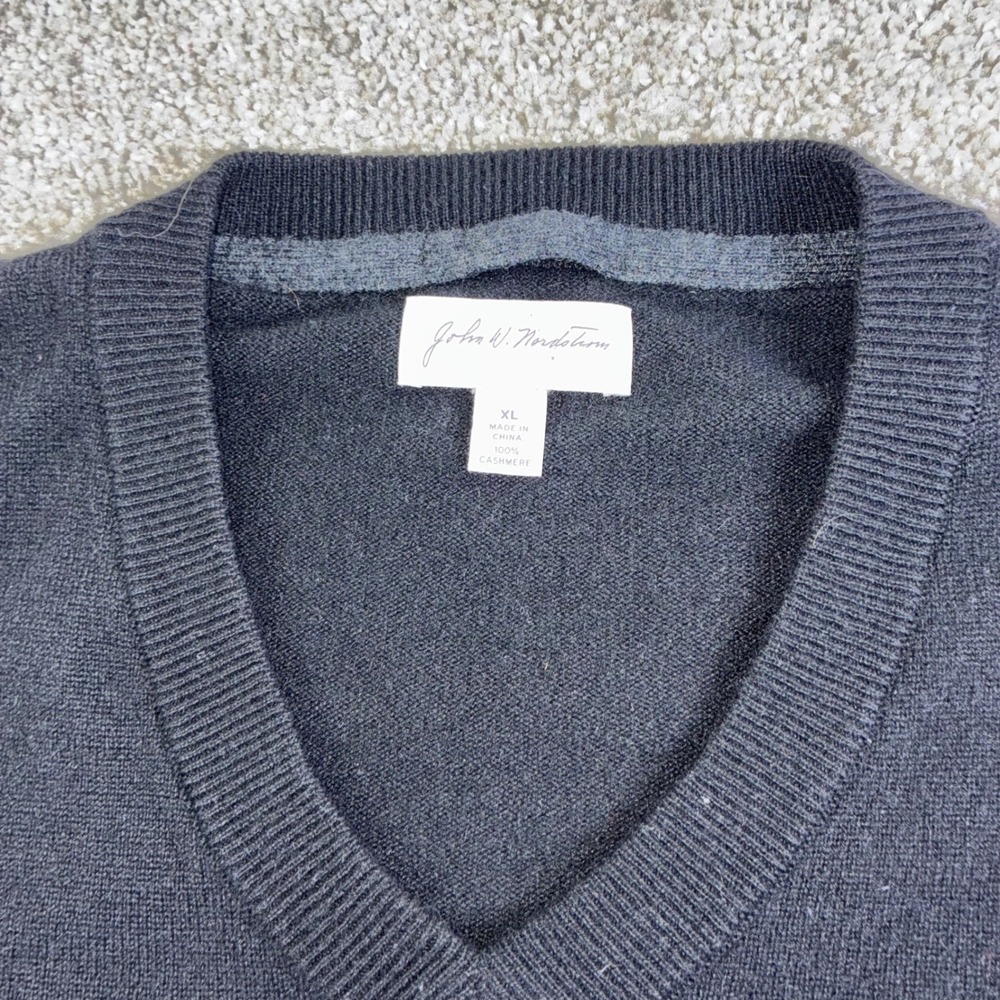 John W Nordstrom Mens XL‎ V Neck Black 100% Cashmere Sweater Classic Fit Luxury